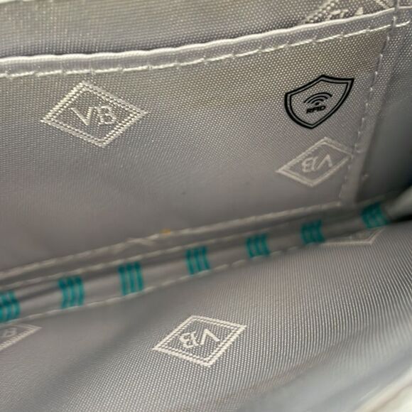 Vera Bradley RFID Grab and Go Wallet/Wristlet in Pattern Paisley Stripe. - Picture 10 of 10